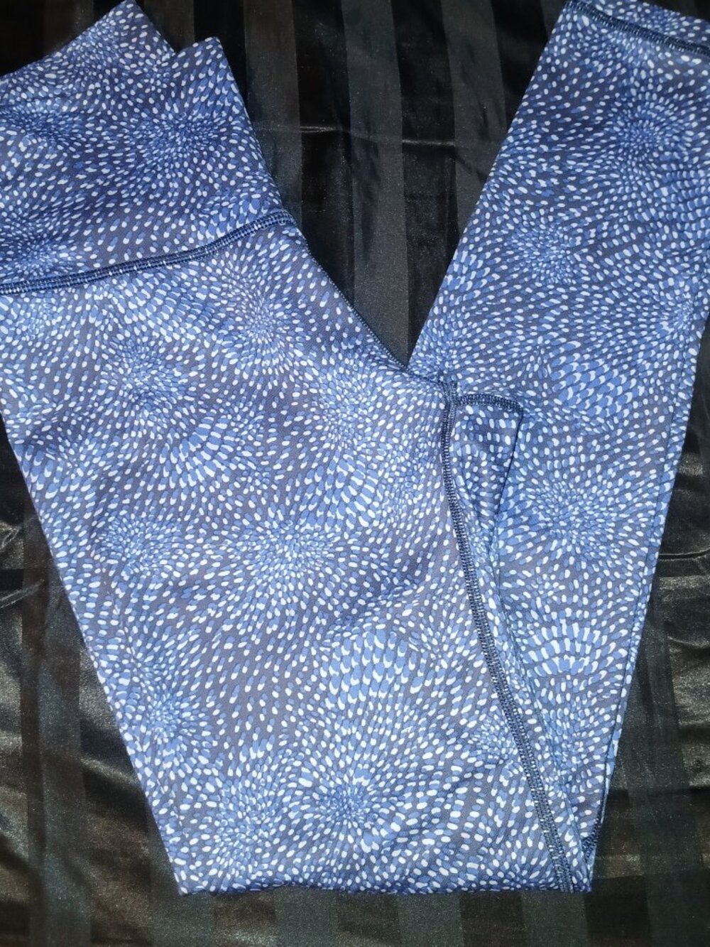 Aerie Chill Play Move Leggings Size M Blue Starburst Print High Waist Zipper Poc